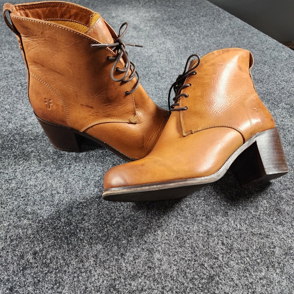 Frye Kendall Chukka Boots‎ Womens 9.5 Cognac Leather Block Heel 3475400-COG